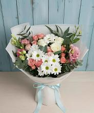 Букет цветов из:  Розы, Лизиантусы и Хризантемы в Венгерово
