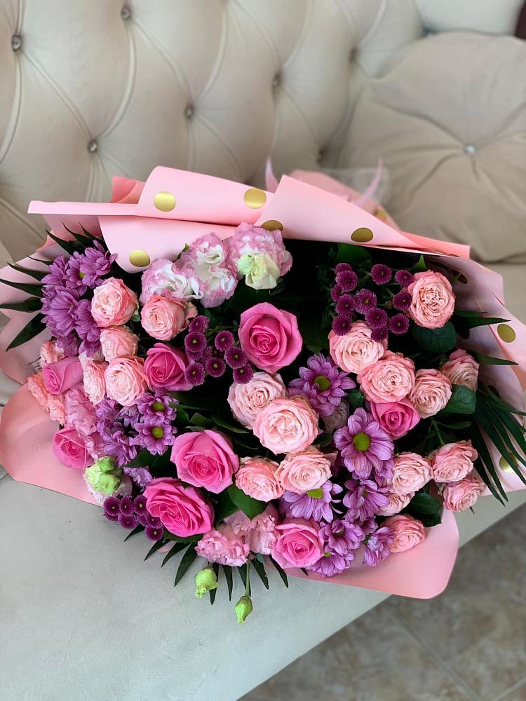 Букет цветов из: Хризантемы, Розы и Лизиантусы в Венгерово