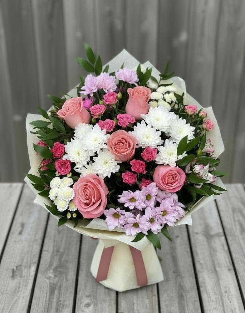 Букет цветов из: Альстромерии, Гвоздики, Розы и Хризантемы в Венгерово