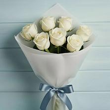 Букет 7 Белых роз Эдлесс Лав в Венгерово