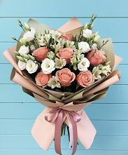 Букет цветов из:  Розы, Альстромерии и Лизиантусы в Венгерово