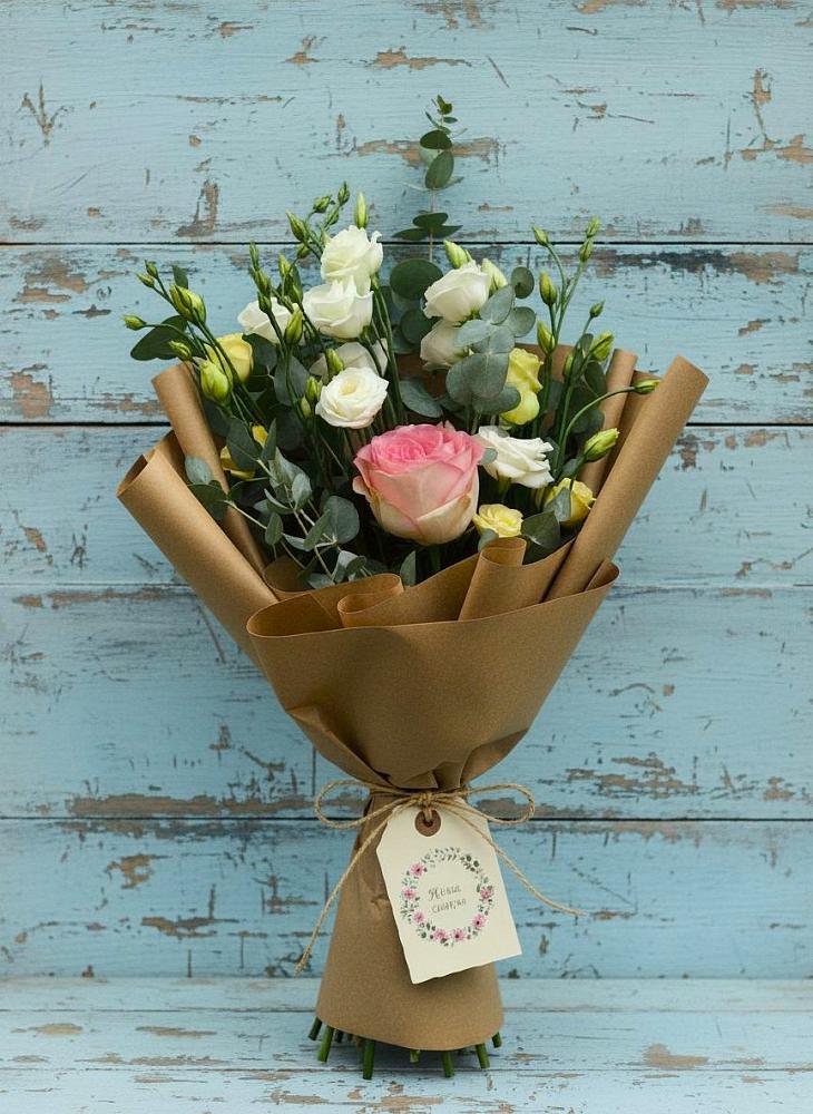 Букет цветов из: Розы и Лизиантусы в Венгерово