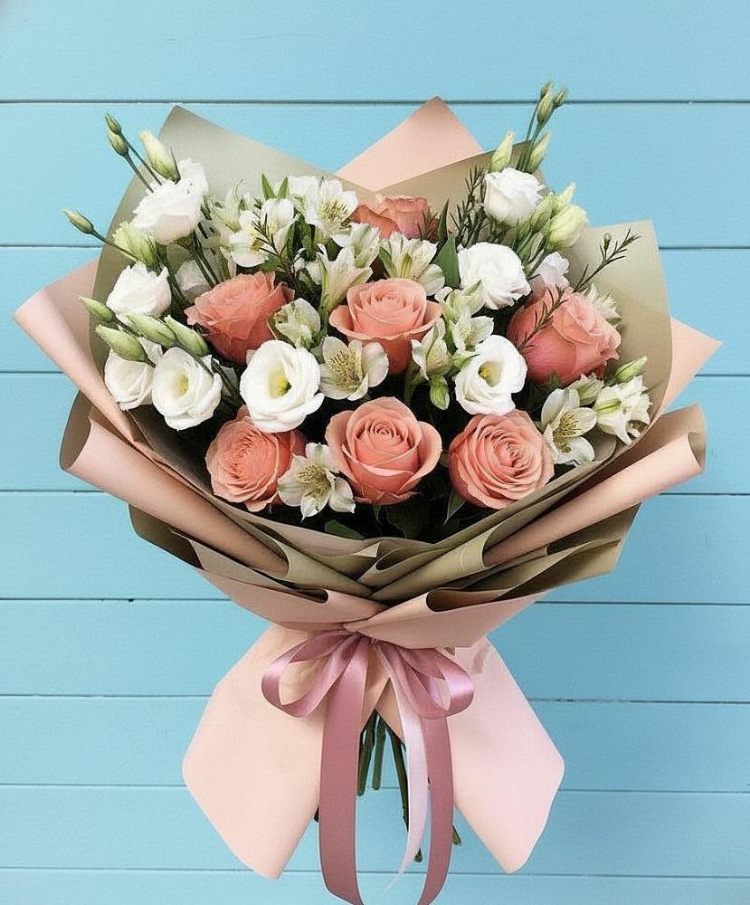 Букет цветов из: Розы, Альстромерии и Лизиантусы в Венгерово