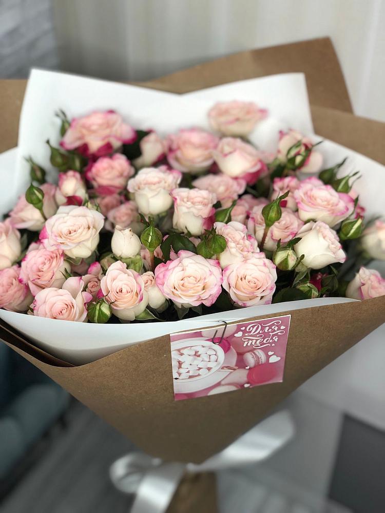 Букет цветов из: Розы в Венгерово