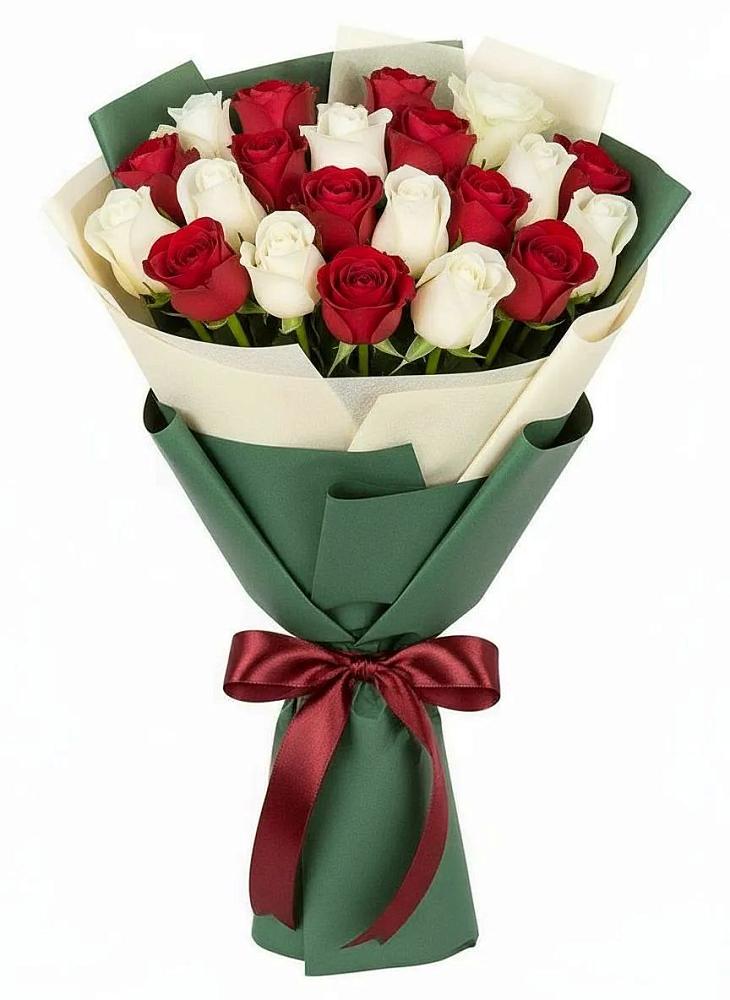 Букет Микс из красных и белых роз в Венгерово
