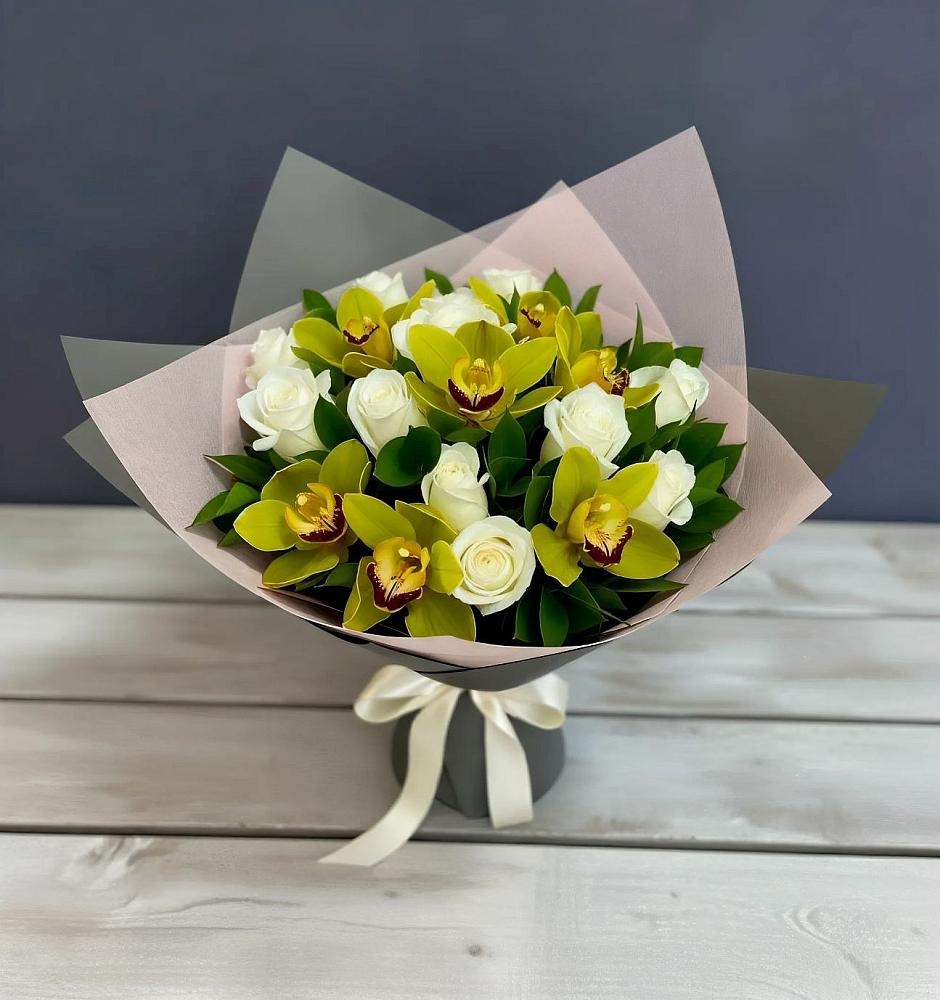 Букет цветов из: Орхидеи и Розы в Венгерово