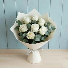 Букет Белые розы в Эвкалипте в Венгерово