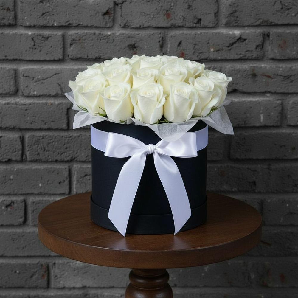 Цветочная композиция из Розы в шляпной коробке в Венгерово