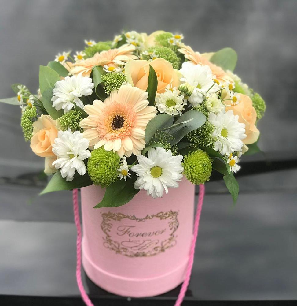 Цветочная композиция из Розы, Герберы и Хризантемы в шляпной коробке в Венгерово