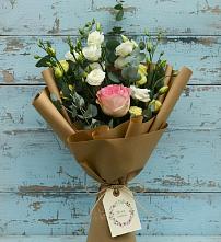 Букет цветов из:  Розы и Лизиантусы в Венгерово