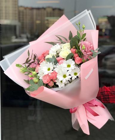 Букет цветов из: Розы, Лизиантусы и Хризантемы в Венгерово