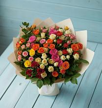Букет Микс из разноцветных кустовых роз в Венгерово